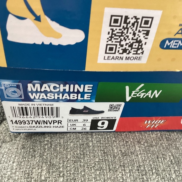 Skechers Women's Slip-ins: Summits - Dazzling Haze Casual Sneakers, size 9 W - Picture 9 of 13